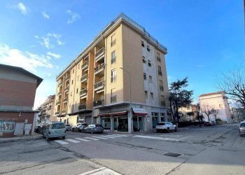 Foto 1 - Trilocale VIA CRIVELLI
 
14, Grottammare - foto 1