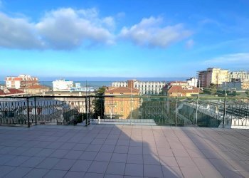 Foto 12 - Trilocale VIA CRIVELLI
 
14, Grottammare - foto 12