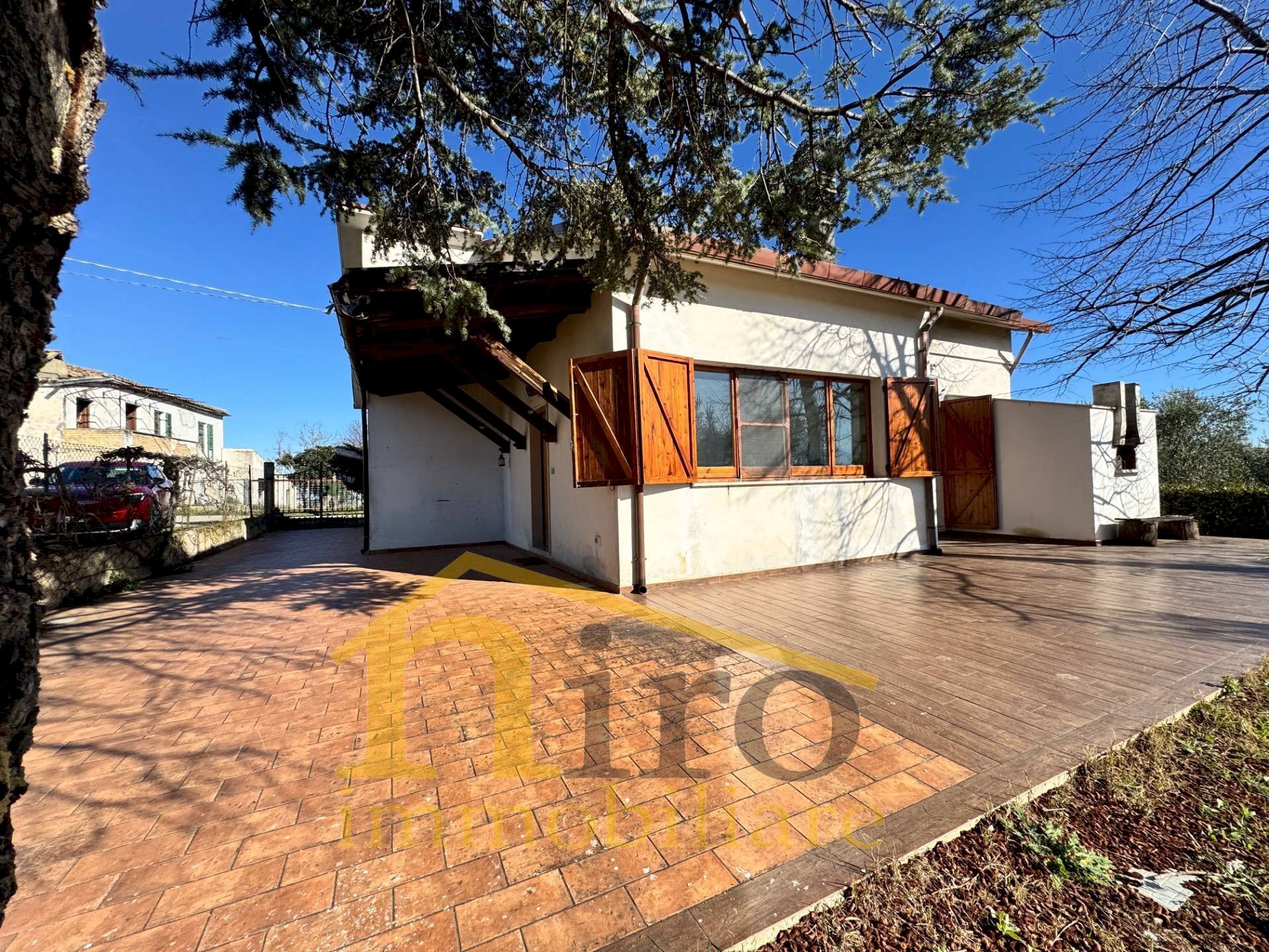 Foto 1 - Independent house Contrada Senarica
 
8, Moscufo - photo 1