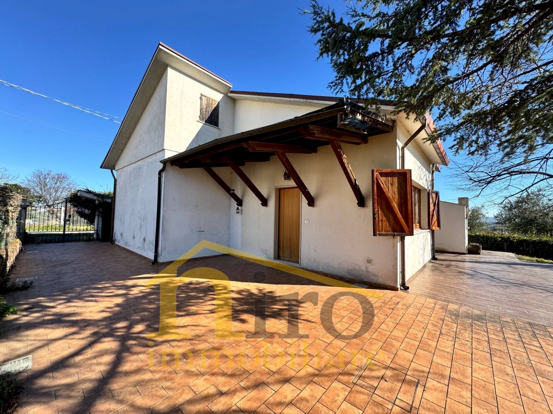 Foto 2 - Independent house Contrada Senarica
 
8, Moscufo - photo 2