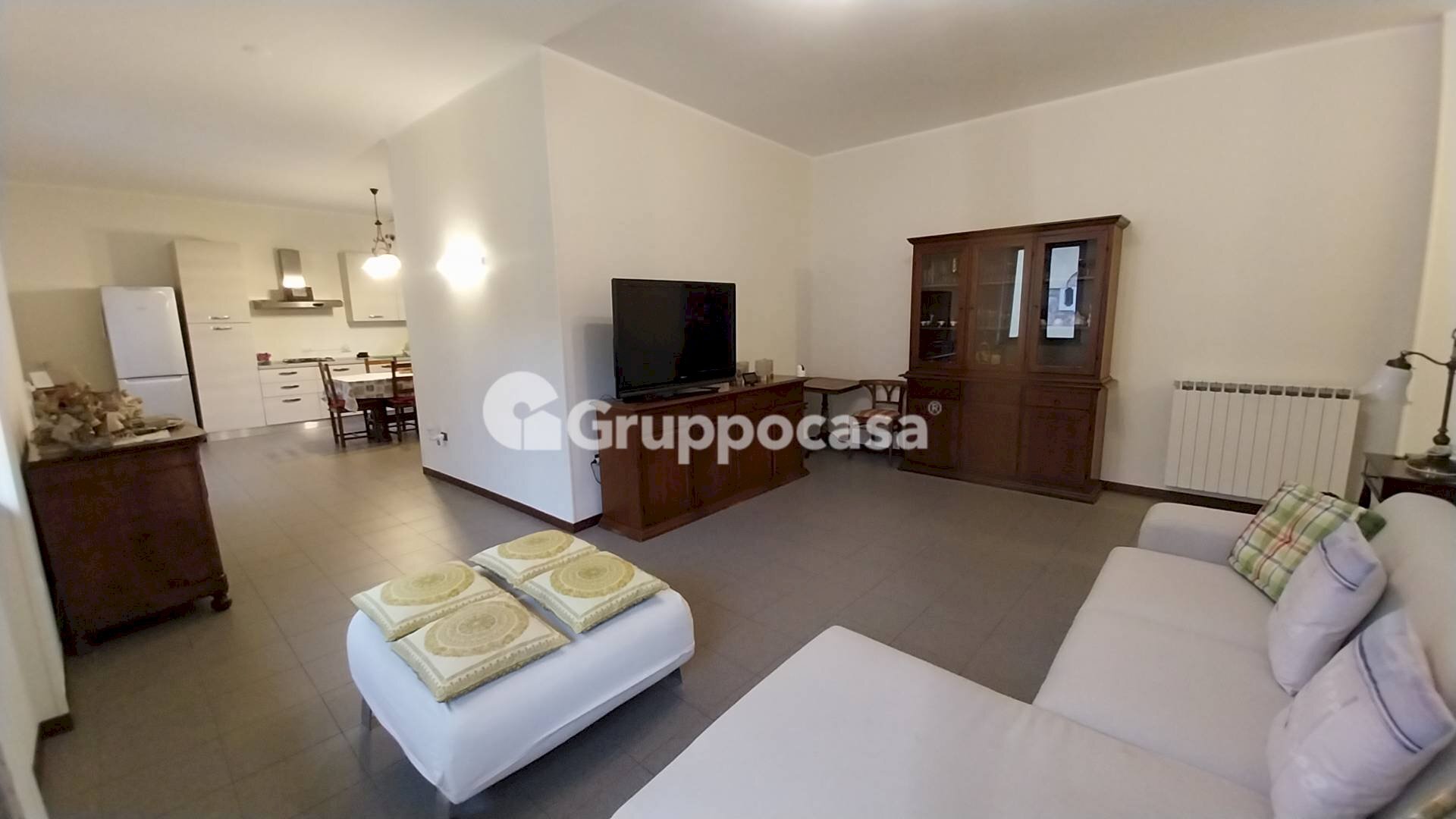 Foto 3 - Trilocale Via Santa Crescenzia
 
6, Magenta - foto 3