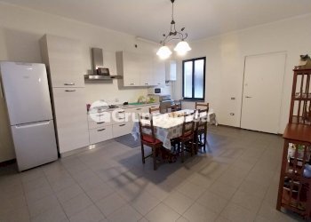 Foto 4 - Trilocale Via Santa Crescenzia
 
6, Magenta - foto 4