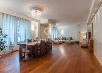 Foto 3 - Villa Viale Bologna
 
1, Riccione - foto 3