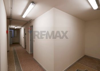 Hall / corridoio - Box Via Marcello Celentano
 
9 - 9/A, Bari - foto 7