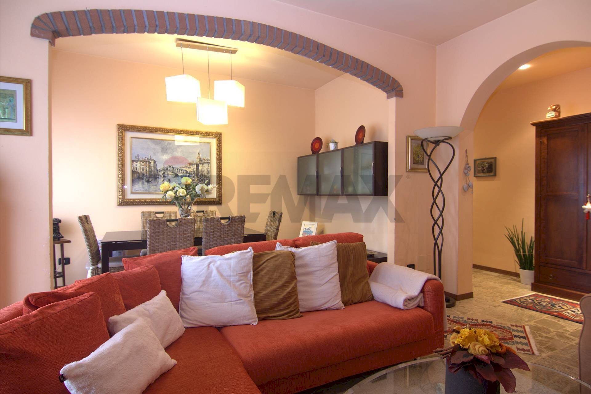 Sala da pranzo - Trilocale viale aguggiari
 
249, Varese - foto 1