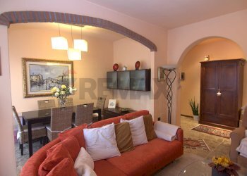 Sala da pranzo - Trilocale viale aguggiari
 
249, Varese - foto 4