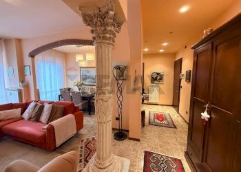 Soggiorno - Trilocale viale aguggiari
 
249, Varese - foto 22