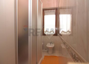 Bagno - Trilocale viale aguggiari
 
249, Varese - foto 25