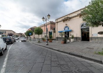 Edificio all\'aperto - Cafeteria - Cold Bar Corso Ara di Giove
 
70, Pedara - photo 10