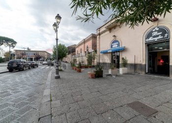 Edificio all\'aperto - Cafeteria - Cold Bar Corso Ara di Giove
 
70, Pedara - photo 14