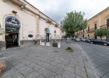 Edificio all\'aperto - Cafeteria - Cold Bar Corso Ara di Giove
 
70, Pedara - photo 19