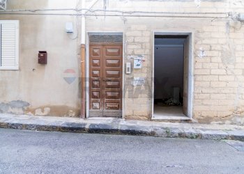 Edificio all\'aperto - Casa indipendente Via Luigi Cadorna
 
45/47, Niscemi - foto 3