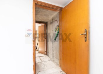 Hall / corridoio - Casa indipendente Via Luigi Cadorna
 
45/47, Niscemi - foto 101