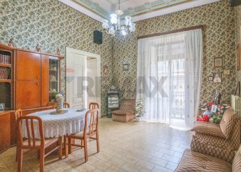 Sala da pranzo - Trilocale via Luigi sturzo
 
128, Caltagirone - foto 4