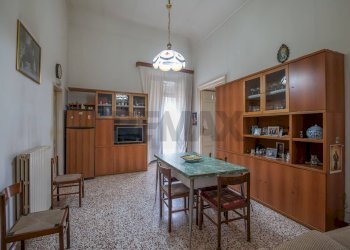 Sala da pranzo - Trilocale via Luigi sturzo
 
128, Caltagirone - foto 16