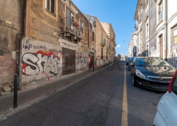 Edificio all\'aperto - Laboratory via  teatro greco
 
3, Catania - photo 1