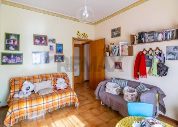 Soggiorno - Trilocale Via Tremestieri
 
15, Mascalucia - foto 12