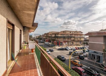 Balcone - Trilocale Via Tremestieri
 
15, Mascalucia - foto 14