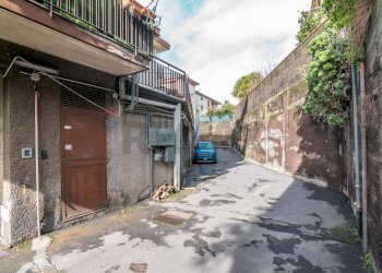 Edificio all\'aperto - Trilocale Via Tremestieri
 
15, Mascalucia - foto 17