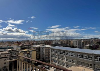 Edificio all\'aperto - Quadrilocale Via Randazzo
 
5, Catania - foto 1