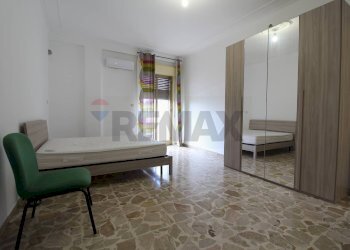 Camera / camera da letto - Quadrilocale Via Randazzo
 
5, Catania - foto 5