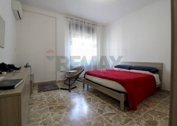 Camera / camera da letto - Quadrilocale Via Randazzo
 
5, Catania - foto 11