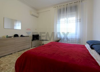 Camera / camera da letto - Quadrilocale Via Randazzo
 
5, Catania - foto 12