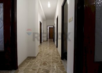 Hall / corridoio - Quadrilocale Via Randazzo
 
5, Catania - foto 15