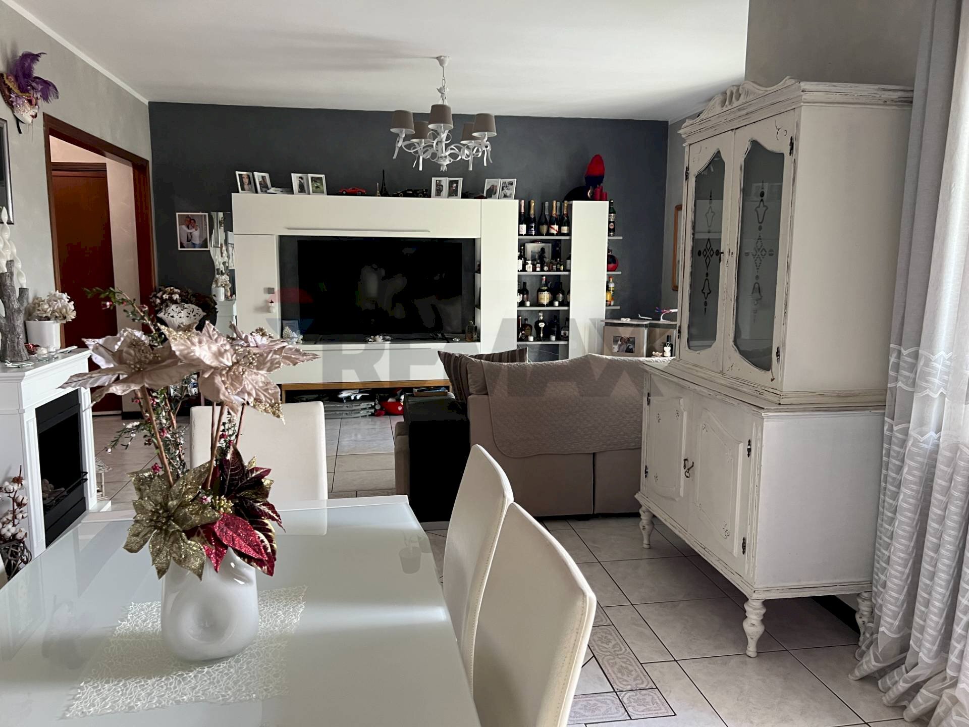 Sala da pranzo - Appartamento Viale dei Platani
 
105, Paterno - foto 2