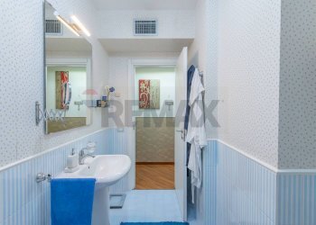 Bagno - Appartamento Via Mario Scelba
 
18, Caltagirone - foto 24