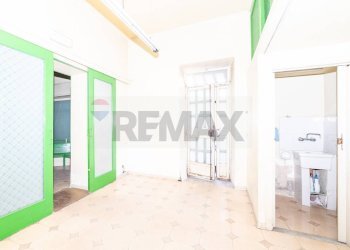 Stanza vuota - Negozio Via Fiume
 
28, Paterno - foto 10