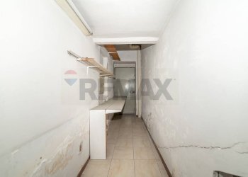 Hall / corridoio - Negozio Via Fiume
 
28, Paterno - foto 21