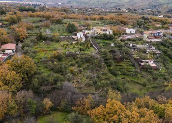Vista delle montagne - Casa semi indipendente Contrada Sciarelle
 
15, Piedimonte Etneo - foto 3