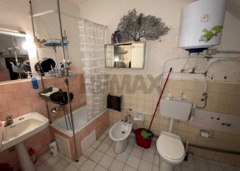 Bagno - Quadrilocale Via Buonaiuto
 
5, Catania - foto 35