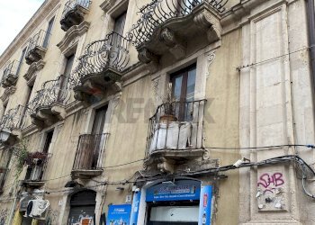 Edificio all\'aperto - Quadrilocale Via Buonaiuto
 
5, Catania - foto 41