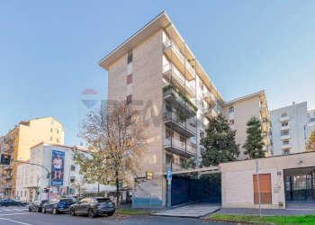 Edificio all\'aperto - Quadrilocale VIA PIRANESI
 
26, Milano - foto 4