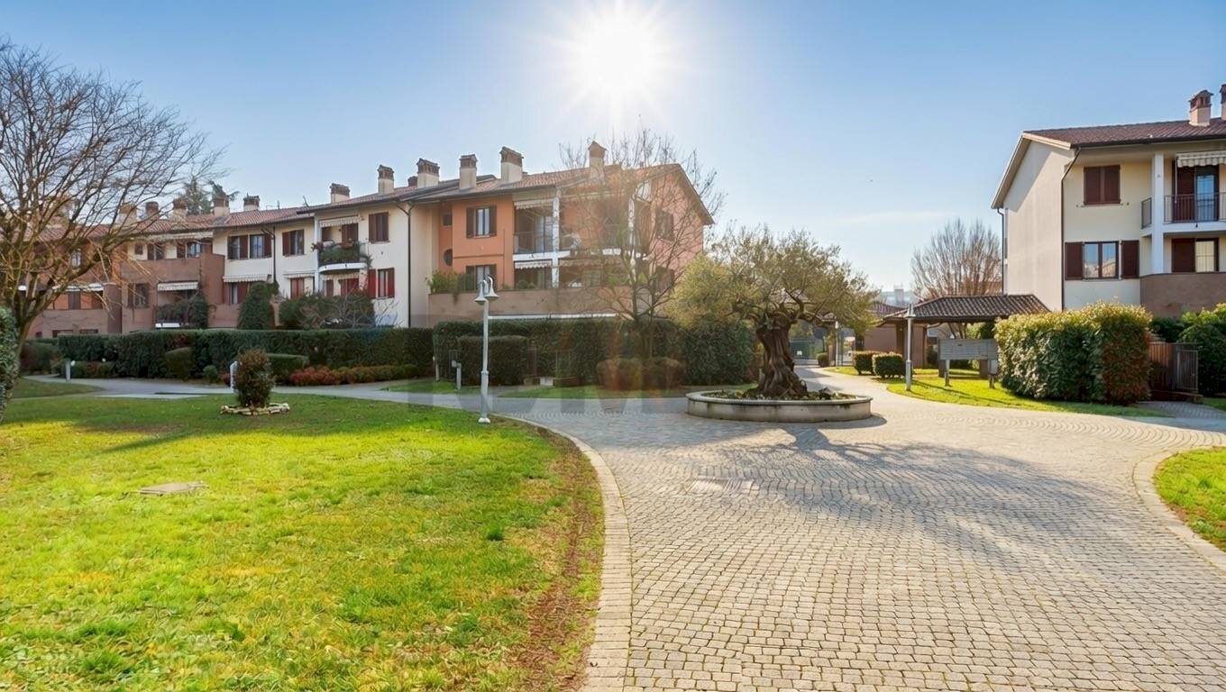 Edificio all\'aperto - Three-room apartment via Roggia Arzona
 
1, Cernusco sul Naviglio - photo 2