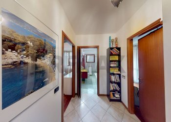 Hall / corridoio - Trilocale via Roggia Arzona
 
1, Cernusco sul Naviglio - foto 11