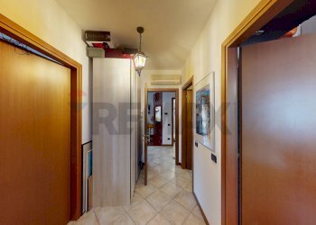 Hall / corridoio - Trilocale via Roggia Arzona
 
1, Cernusco sul Naviglio - foto 19