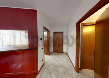 Hall / corridoio - Trilocale via Roggia Arzona
 
1, Cernusco sul Naviglio - foto 26