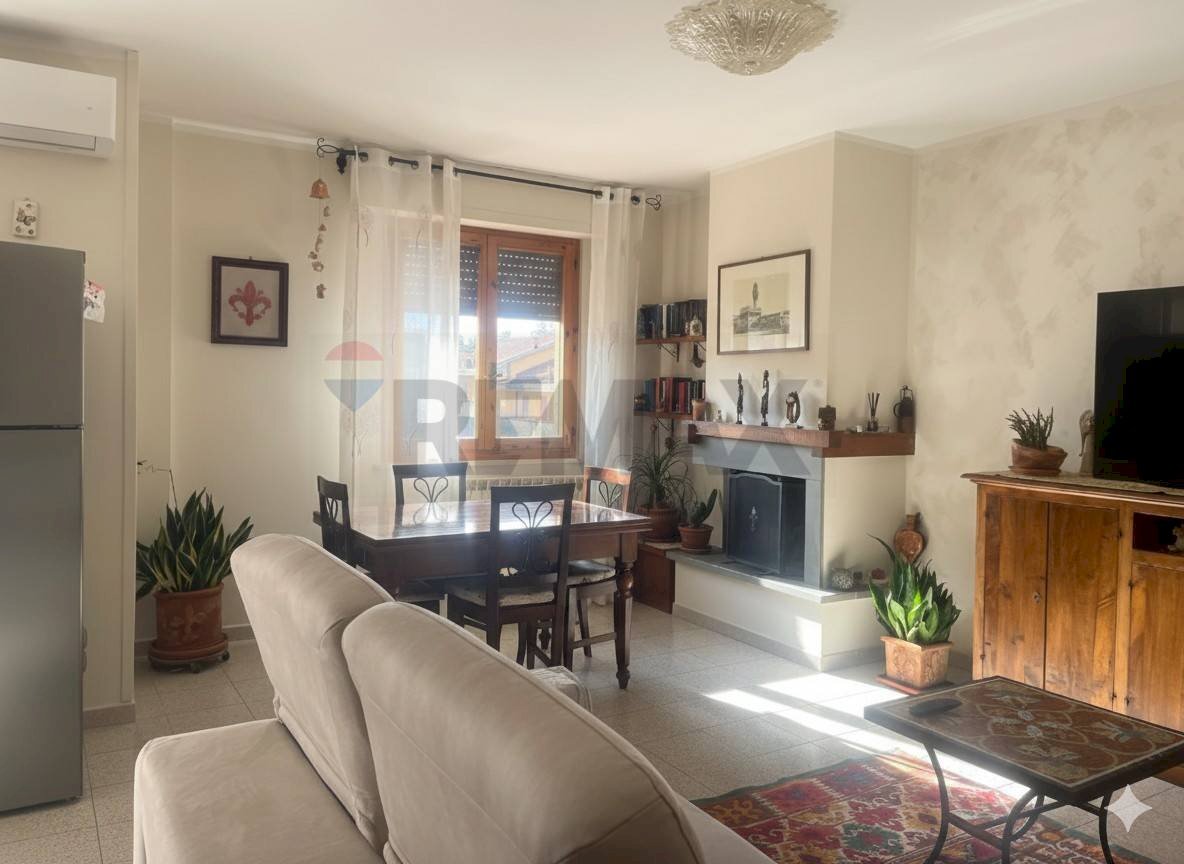 Sala da pranzo - Appartamento VIA GIORGIO AMENDOLA
 
5, Bucine - foto 2