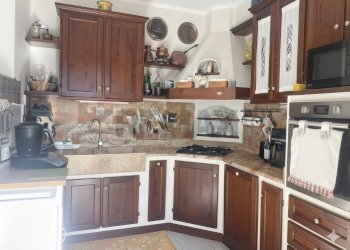 Cucina - Appartamento VIA GIORGIO AMENDOLA
5, Bucine - foto 5