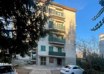 Edificio all\'aperto - Appartamento viale gramsci
 
75, San Giovanni Valdarno - foto 1