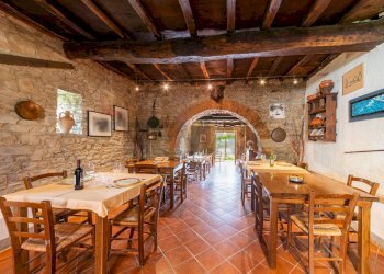 Sala da pranzo - Agriturismo Strada Comunale di Pulicciano
120, Castelfranco Piandiscò - foto 11