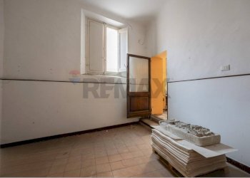 Camera / camera da letto - Locale Commerciale via Cialdini
 
83, Fabriano - foto 7