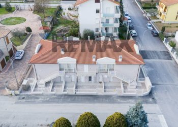 Casa all\'aperto - Three-room apartment via po
 
1113, Ostra - photo 1