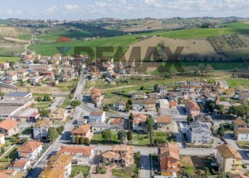 Posizione della mappa - Three-room apartment via po
 
1113, Ostra - photo 17