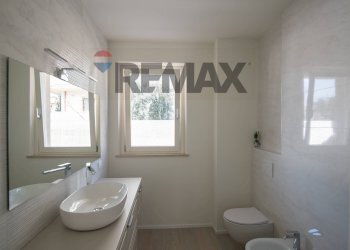 Bagno - Three-room apartment via po
 
1113, Ostra - photo 20