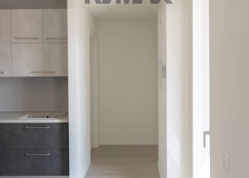 Hall / corridoio - Three-room apartment via po
 
1113, Ostra - photo 29