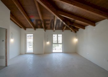 Stanza vuota - Three-room apartment via po
 
1113, Ostra - photo 53